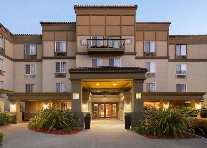 Larkspur Landing Extended Stay Suites Renton