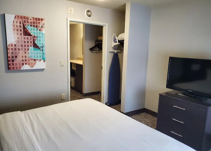 Best Western Fort Wayne Inn & Suites North