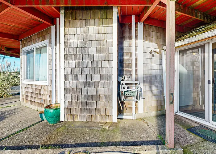 Carousel House In Pacific City