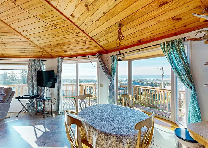 Carousel House In Pacific City