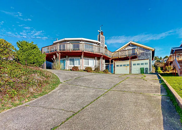 Carousel House In Pacific City