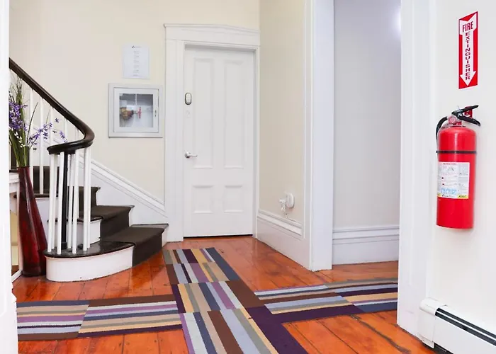 Charming & Stylish Studio On Beacon Hill #15