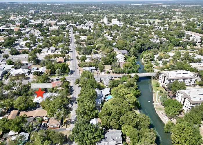 Comal Inn