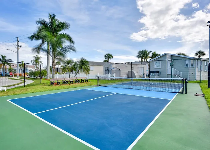 Waterfront Nettles Island Beach House: Pool Access
