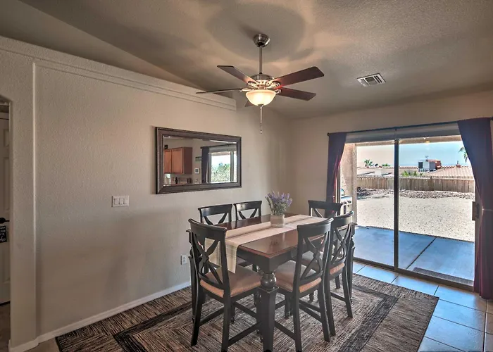 2 Mi To Beach: Lake Havasu Gem W/ Pool & Spa!