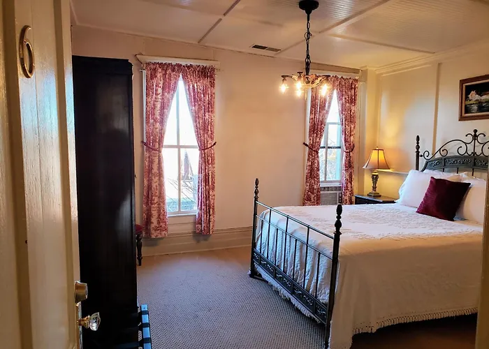 Iron Horse Hotel