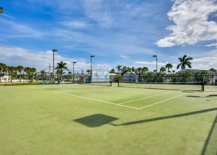 Nettles Island Jensen Beach Home: Walk To Ocean!