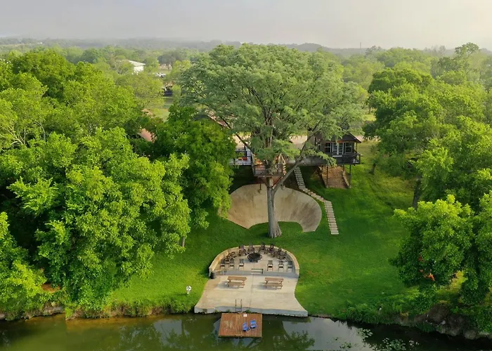 Treetop River Cabins On The Guadalupe River