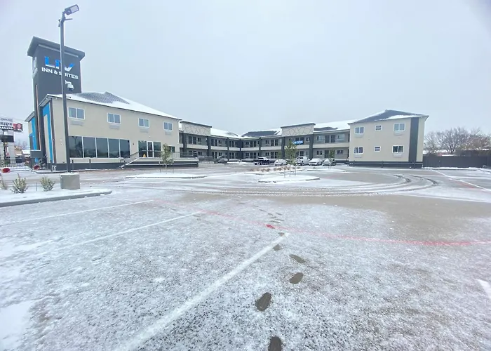 Liv Inn & Suites Houston