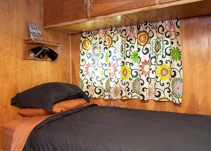 Boulderdash "Stella" The Vintage Trailer