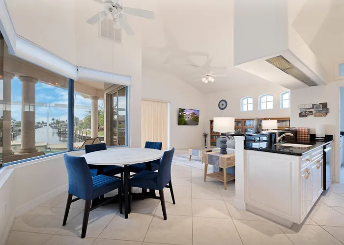 Waterfront Bliss Retreat Sailboat Access And Heated Pool
