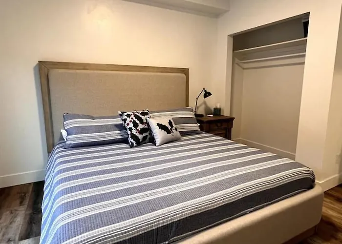 Gorgeous Views, Cozy Luxury 209