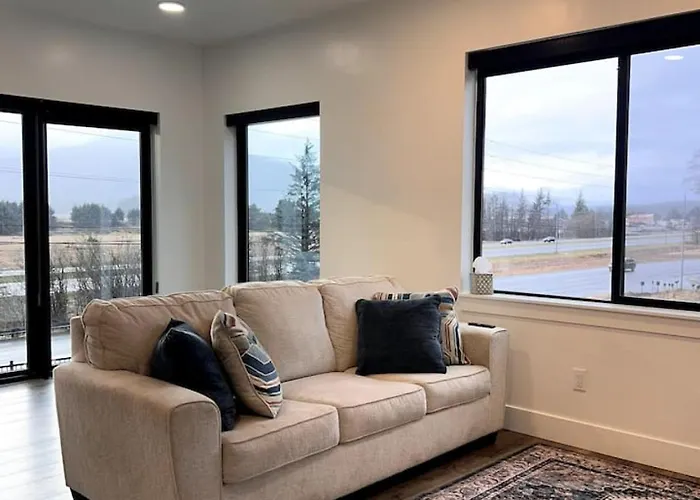 Gorgeous Views, Cozy Luxury 209