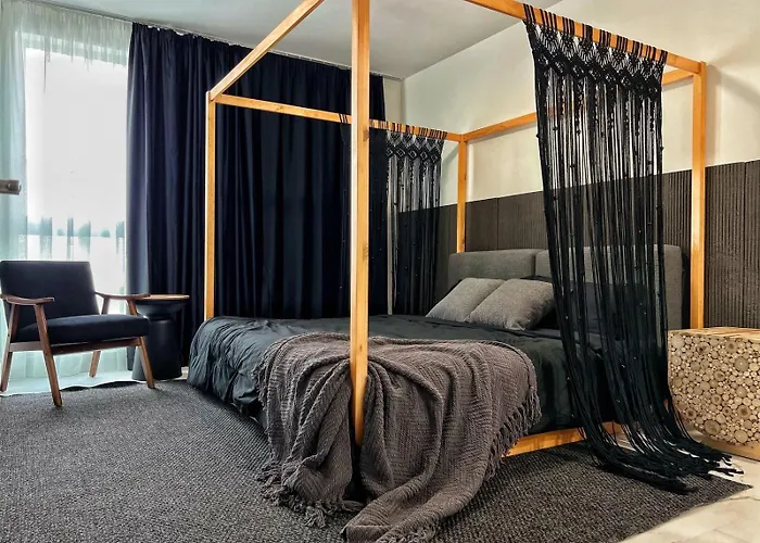 Monroe Apart-Hotel