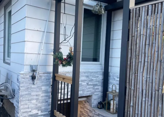 Romantic Hideout 1Bedroom Lower Level