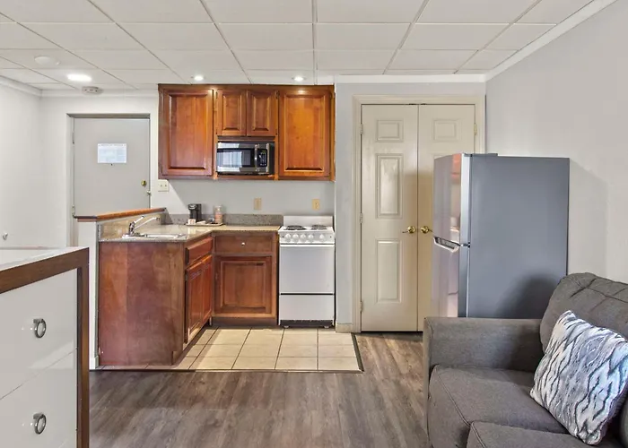 Quality Inn & Suites Green Bay Downtown