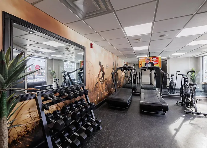 Oakfield Hotel & Suites Rochester, An Ascend Collection Hotel