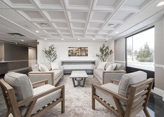 Oakfield Hotel & Suites Rochester, An Ascend Collection Hotel