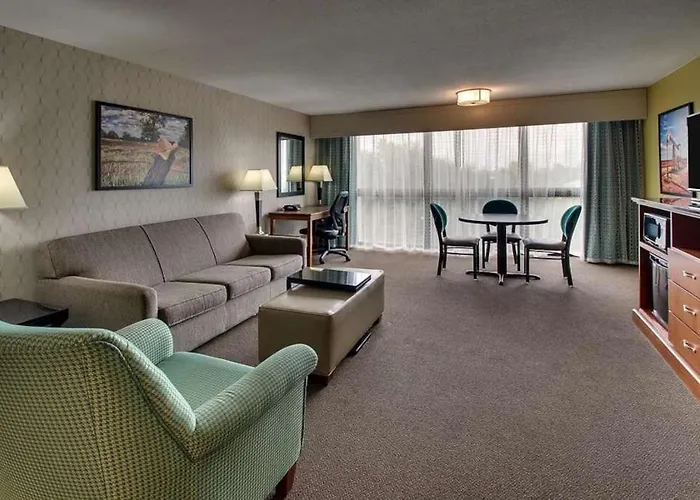Heritage Inn Suites Houston Sugar Land, Trademark By Wyndham