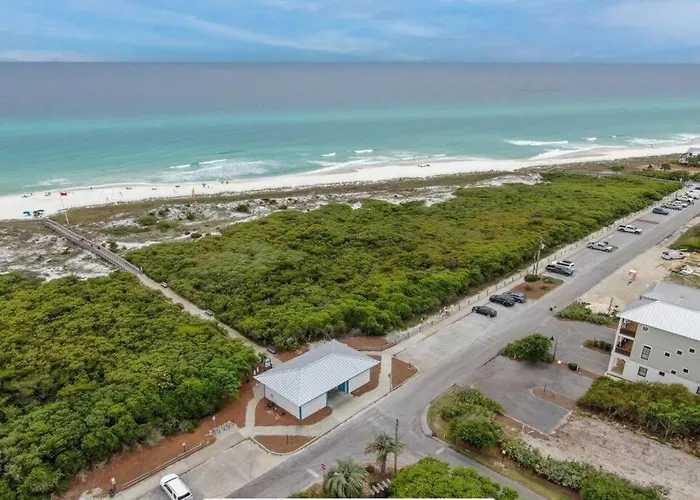 Beautiful 4 Bedroom Near Rosemary Beach!