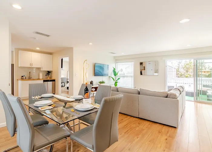 Luxury 2Br Oceanfront Condo With Rooftop Patio, 2 Minute Walk To The Beach!