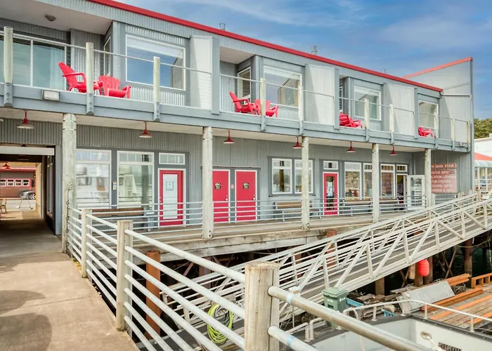 Captains Quarters - Anchor Pier Lodge