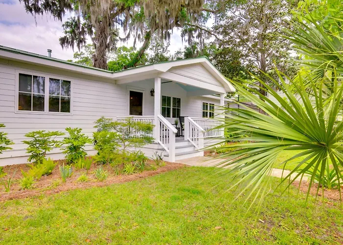 Home In Beaufort Historic District W/ Private Yard