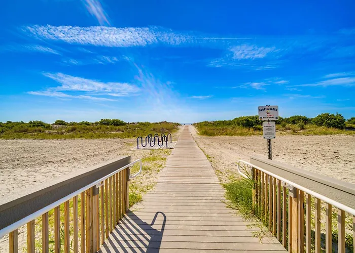 Walk To Shore: Wildwood Crest Studio W/ Pool View!