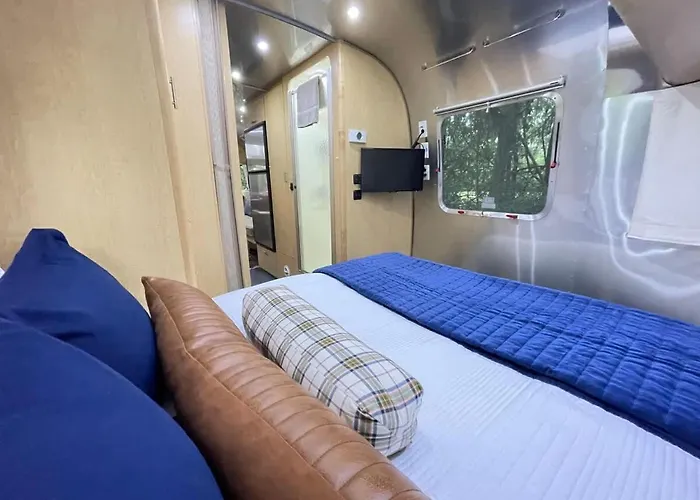Limited Edition Airstream Midway Downtown & Beach