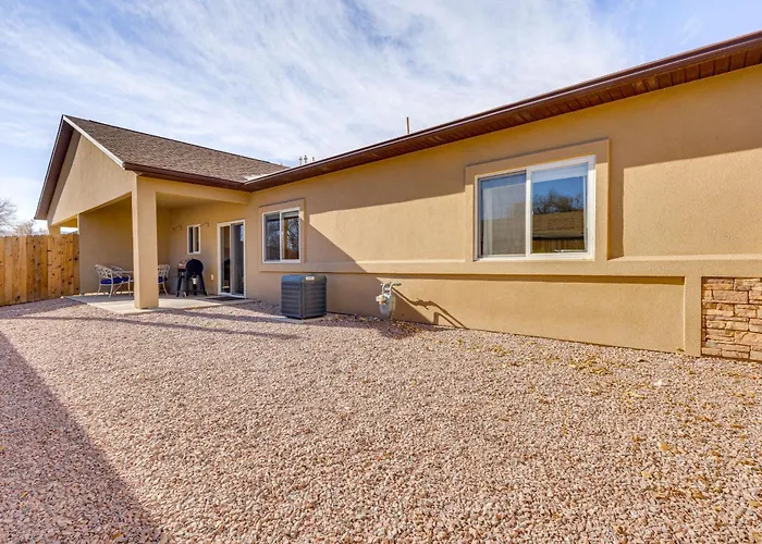 1 Mi To Main St & Riverwalk: Home In Canon City