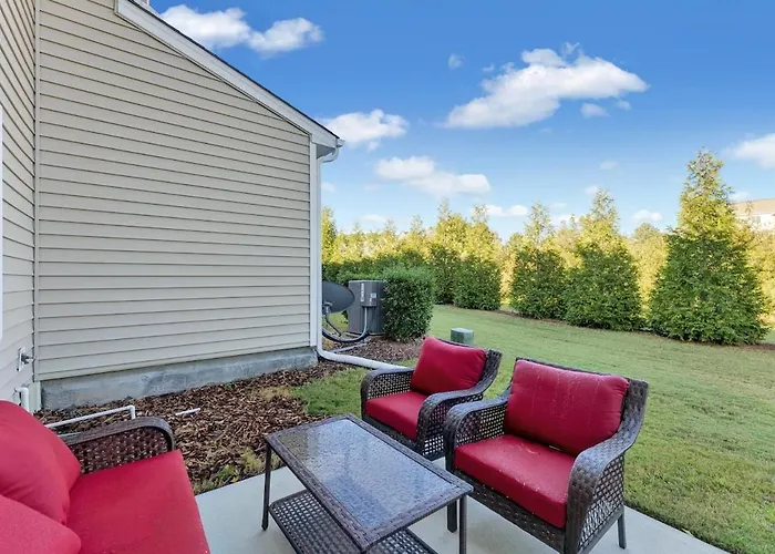 Peaceful 3Br Near Soccer Park