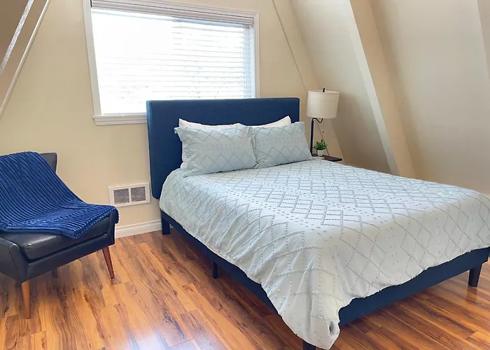 Well Appointed Residence With 3 Bedrooms 4 Beds