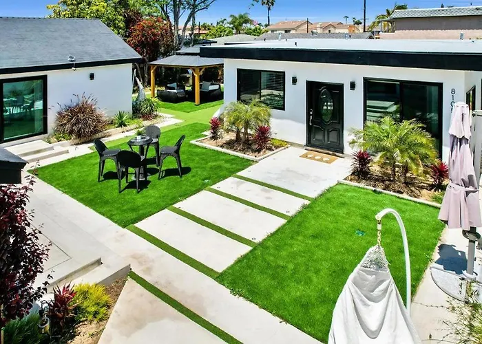Luxury 2 Separated Villa In Huntington Beach