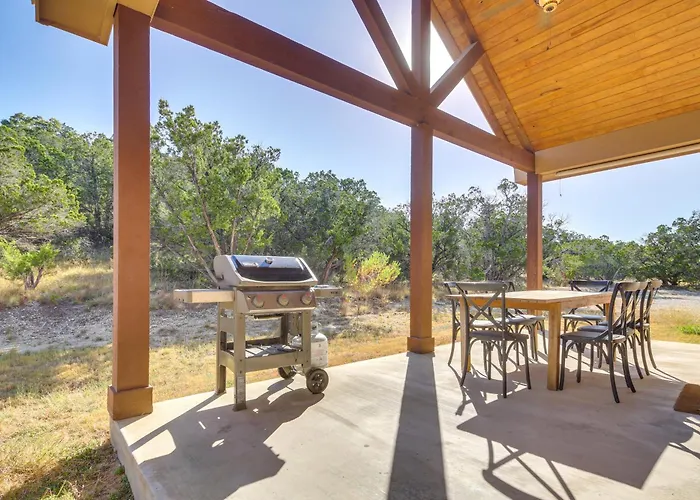 Scenic Views, Fire Pit: Texas Hill Country Getaway