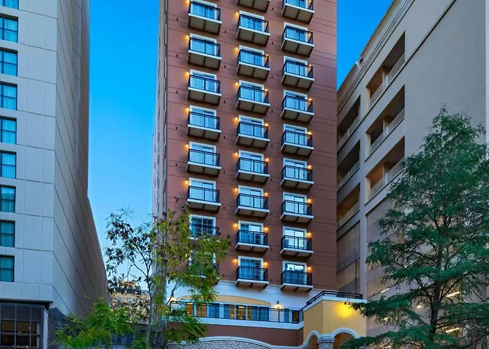 Courtyard By Marriott San Antonio Riverwalk
