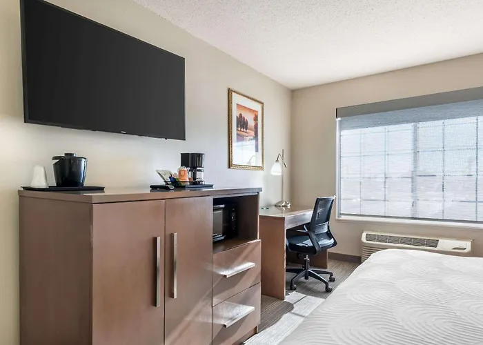 Country Inn & Suites By Radisson, Watertown, Sd