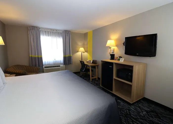 Super 8 By Wyndham Perryville