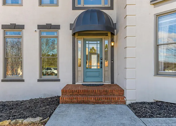 Luxury 5Br Home Near Lakepoint Sports