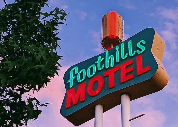 Foothills Motel