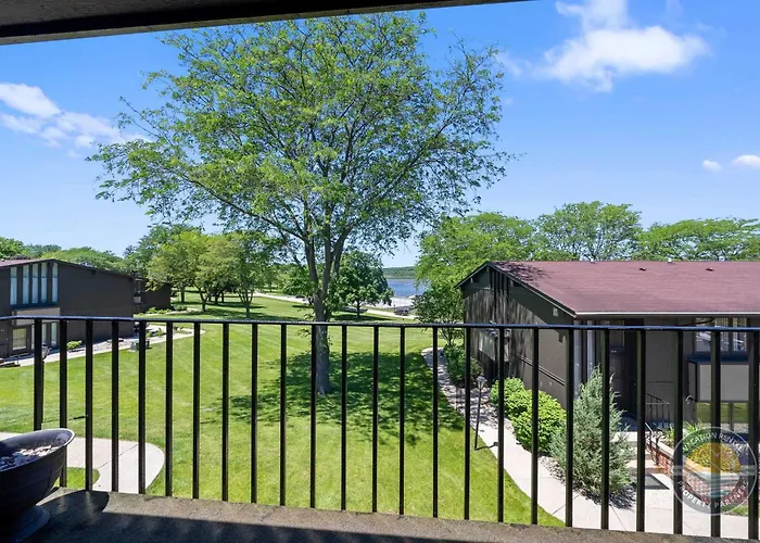 New Lake Como Condo With Lake Views