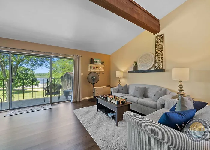 New Lake Como Condo With Lake Views
