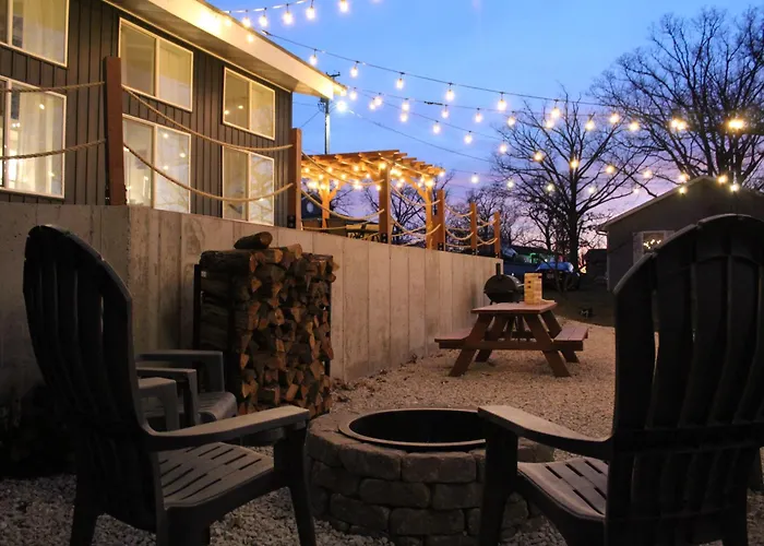 Modern Getaway - New Outdoor Amenities! - Location
