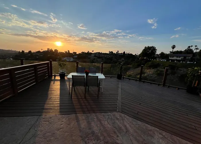 Serenity - Amazing Views & Modern Charm