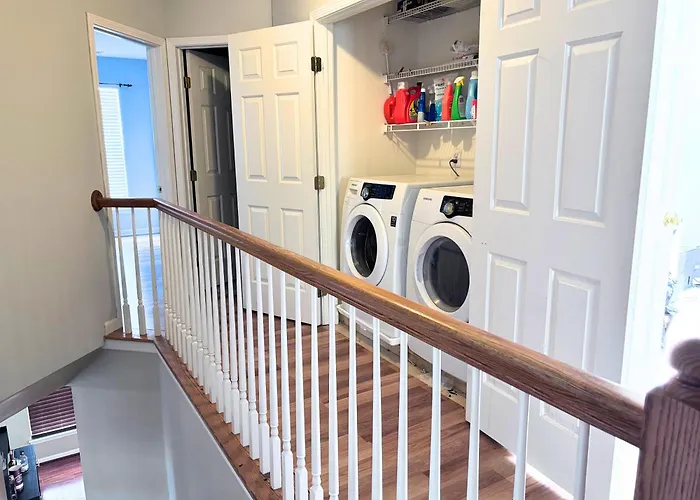 Amazing 4 Bdrm Home W Garage In Charlotte