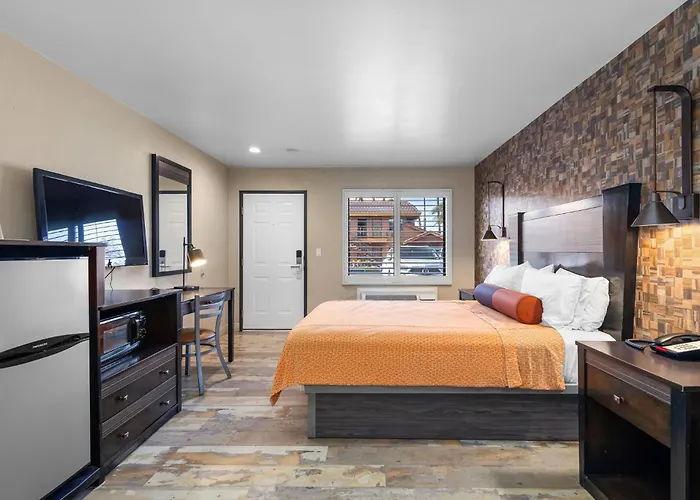 Santa Clarita Motel - Near Six Flags Magic Mountain - Valencia