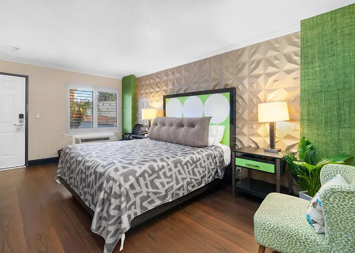 Santa Clarita Motel - Near Six Flags Magic Mountain - Valencia