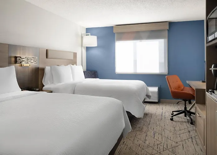Holiday Inn Express & Suites Midwest City By Ihg