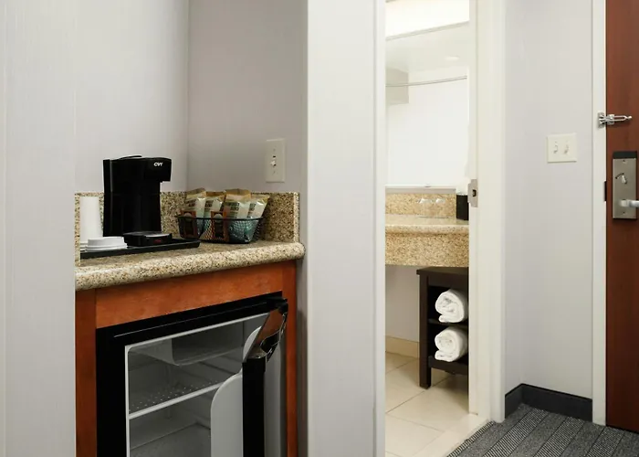 Courtyard By Marriott Boone