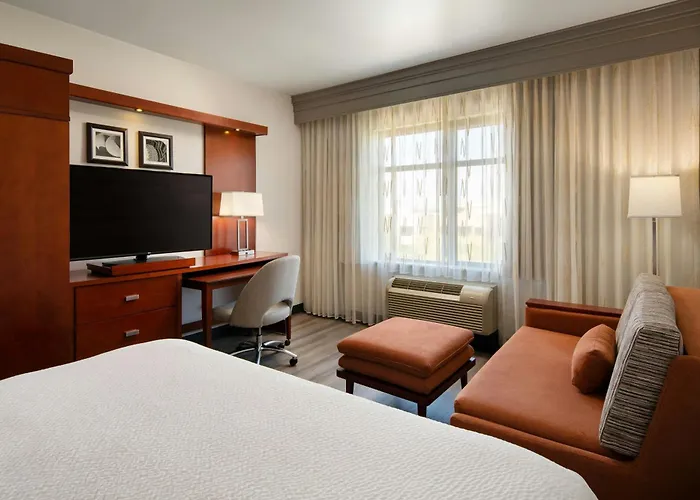 Courtyard By Marriott Scottsdale Salt River