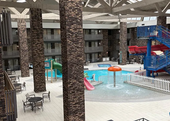 Bismarck Hotel And Conference Center